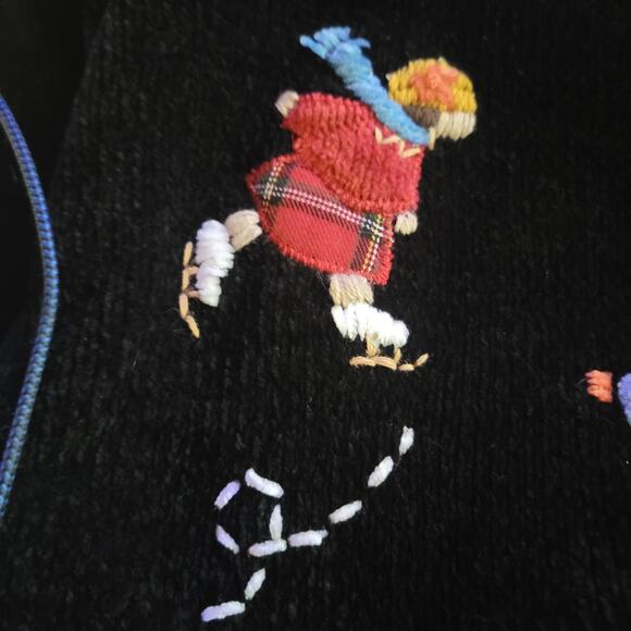 Alfred Dunner Women's Sweater Size PXL Snowflake and skaters design Front Zip - Picture 5 of 11